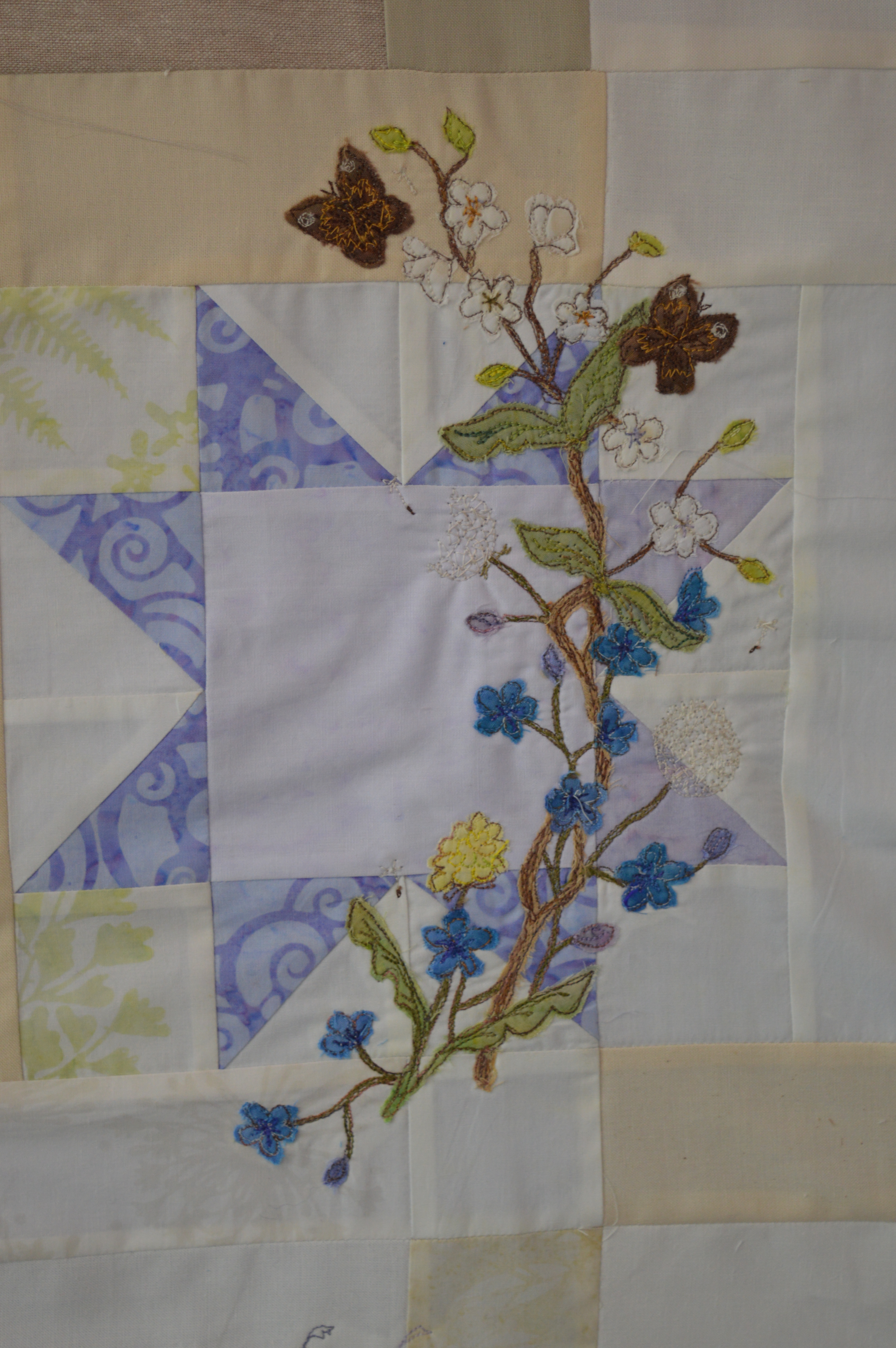 Spring Wreath quilt by Raggedy Ruff Designs